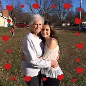 Meet your Posher, Chloe